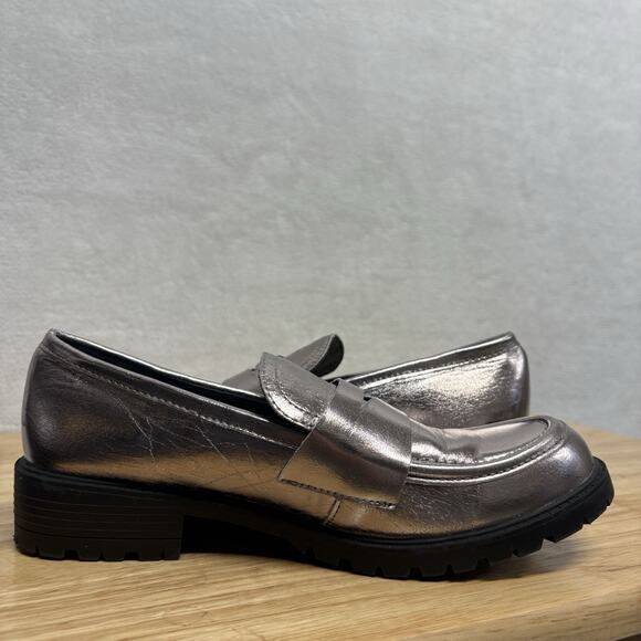 Madden Girl Jluella Silver Metallic Slip On Penny Loafer Shoes Youth Size 5 - Picture 5 of 9